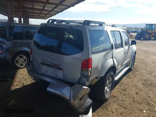 2006 Nissan Pathfinder SE with VIN 5N1AR18UX6C616640, listed as a IAAI auction lot 41451002 with 208,155 mi miles. Bid and sale history available at carsss.com. Image 4.