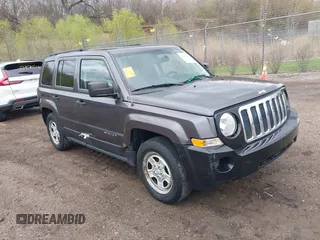 2015 Jeep Patriot Altitude Edition with VIN 1C4NJPBA8FD419040, listed as a IAAI auction lot 42110085 with 93,357 mi miles. Bid and sale history available at carsss.com. Image 1.