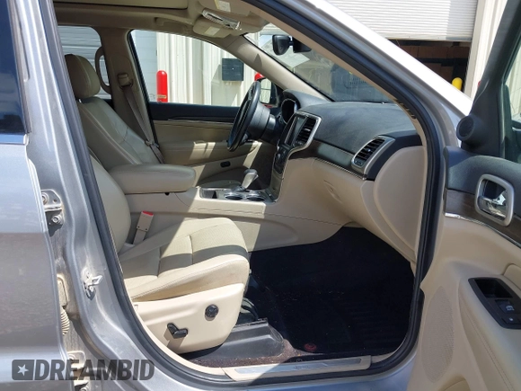 2017 Jeep Grand Cherokee Limited with VIN 1C4RJEBG4HC765329, listed as a IAAI auction lot 42008297 with 194,607 mi miles and . Bid and sale history available at DreamBid. Image 5.