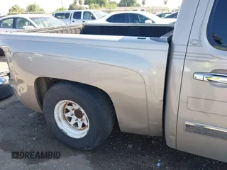 2007 Chevrolet Silverado 1500 LS with VIN 3GCEC13C87G516170, listed as a IAAI auction lot 42163134 with 185,591 mi miles and . Bid and sale history available at DreamBid. Image 18.