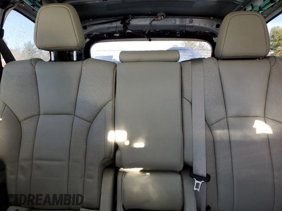 2024 Subaru Ascent Limited with VIN 4S4WMARD3R3434303, listed as a Copart auction lot 85914464 with 3,678 mi miles and Salvage title. Bid and sale history available at DreamBid. Image 10.