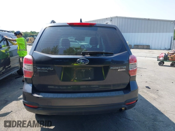 2016 Subaru Forester 2.5i z VIN JF2SJABC5GH541514, wystawiony jako IAAI lot #42312781 z przebiegiem 105 229 mil mil oraz . Historia ofert i sprzedaży dostępna na DreamBid. Obrazek 16.