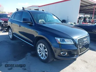 2015 Audi Q5 Premium Plus with VIN WA1LFAFP7FA119828, listed as a IAAI auction lot 41023540 with 69,087 mi miles. Bid and sale history available at carsss.com. Image 1.