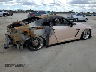 2009 Nissan GT-R Premium z VIN JN1AR54F89M252092, wystawiony jako Copart lot #46330405 z przebiegiem Nie podano mil oraz Nie do naprawy • Non repairable. Historia ofert i sprzedaży dostępna na DreamBid. Obrazek 3.