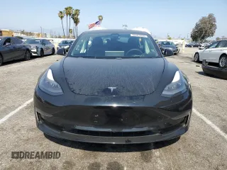 2021 Tesla Model 3 Long Range z VIN 5YJ3E1EB6MF002955, wystawiony jako Copart lot #59161255 z przebiegiem 32 183 mil mil oraz Szkoda całkowita • Salvage title. Historia ofert i sprzedaży dostępna na DreamBid. Obrazek 5.