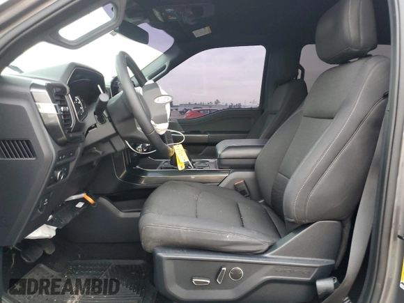 2021 Ford F-150 XL z VIN 1FTEW1C53MFC27736, wystawiony jako Copart lot #42111855 z przebiegiem 68 945 mil mil oraz Szkoda całkowita • Salvage title. Historia ofert i sprzedaży dostępna na DreamBid. Obrazek 7.