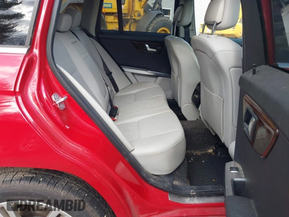 2013 Mercedes-Benz GLK 350 with VIN WDCGG8JBXDG050100, listed as a IAAI auction lot 41892180 with 86,929 mi miles and . Bid and sale history available at DreamBid. Image 8.