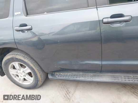 2010 Toyota Sequoia SR5 with VIN 5TDZM5G11AS001275, listed as a IAAI auction lot 41499094 with 194,750 mi miles. Bid and sale history available at carsss.com. Image 18.