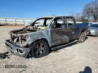 2019 Ram 1500 Laramie z VIN 1C6SRFJTXKN786686, wystawiony jako Copart lot #41794254 z przebiegiem Nie podano mil oraz Nie do naprawy • Non repairable. Historia ofert i sprzedaży dostępna na DreamBid. Obrazek 1.