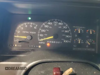 1997 GMC Yukon with VIN 1GKEC13R2VJ734299, listed as a Copart auction lot 74988224 with 225,335 mi miles and Salvage Title. Bid and sale history available at carsss.com. Image 9.