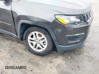 2018 Jeep Compass Sport with VIN 3C4NJCAB9JT211187, listed as a IAAI auction lot 41065430 with 1 mi miles. Bid and sale history available at carsss.com. Image 6.