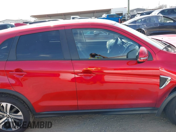 2023 Mitsubishi Outlander ES z VIN JA4ARUAU7PU009973, wystawiony jako IAAI lot #41739275 z przebiegiem 39 215 mil mil oraz . Historia ofert i sprzedaży dostępna na DreamBid. Obrazek 13.