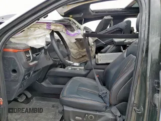 2023 Ford Expedition Timberline z VIN 1FMJU1RG6PEA26187, wystawiony jako Copart lot #55692805 z przebiegiem 21 053 mil mil oraz Szkoda całkowita • Salvage title. Historia ofert i sprzedaży dostępna na DreamBid. Obrazek 7.