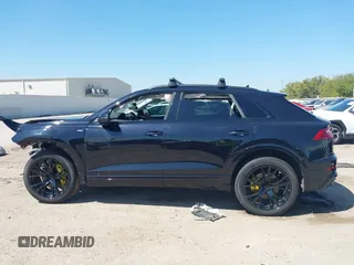 2021 Audi Q8 Premium Plus z VIN WA1EVAF14MD003053, wystawiony jako IAAI lot #41854362 z przebiegiem 32 412 mil mil oraz . Historia ofert i sprzedaży dostępna na DreamBid. Obrazek 15.