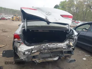 2018 Hyundai Sonata SEL with VIN 5NPE34AFXJH724211, listed as a IAAI auction lot 41962402 with 147,077 mi miles and . Bid and sale history available at carsss.com. Image 16.