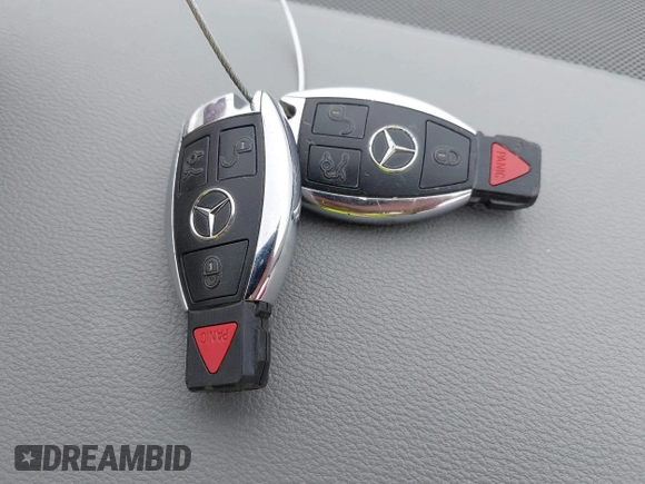 2011 Mercedes-Benz E-Class E 350 Luxury with VIN WDDHF5GB3BA276245, listed as a IAAI auction lot 42062138 with 112,979 mi miles. Bid and sale history available at carsss.com. Image 11.