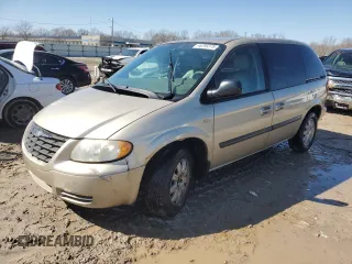 2005 Chrysler Town & Country with VIN 1C4GP45R15B250979, listed as a Copart auction lot 46295375 with 131,555 mi miles and Salvage Title. Bid and sale history available at carsss.com. Image 1.
