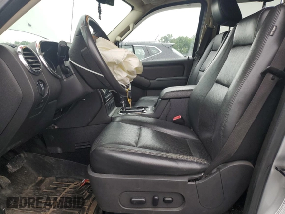 2010 Ford Explorer Limited с VIN 1FMEU7FE8AUA82863, выставлен на аукционе Copart как лот 61164515 с пробегом 141 714 миль миль и Списание • Salvage title. История ставок и продаж доступна на DreamBid. Изображение 7.