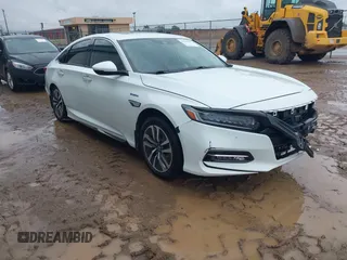 2018 Honda Accord Touring with VIN 1HGCV3F94JA012834, listed as a IAAI auction lot 42186839 with 110,892 mi miles and . Bid and sale history available at DreamBid. Image 1.