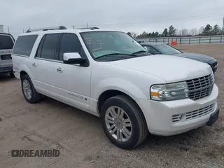 2012 Lincoln Navigator z VIN 5LMJJ3H5XCEL02284, wystawiony jako IAAI lot #41604605 z przebiegiem 174 776 mil mil oraz . Historia ofert i sprzedaży dostępna na DreamBid. Obrazek 1.