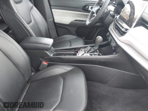 2025 Jeep Compass Limited with VIN 3C4NJDCN2ST545284, listed as a IAAI auction lot 42187547 with 8,005 mi miles and . Bid and sale history available at DreamBid. Image 5.