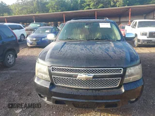 2008 Chevrolet Suburban 3LT with VIN 1GNFC16J08J199636, listed as a IAAI auction lot 42647109 with 201,233 mi miles and . Bid and sale history available at DreamBid. Image 6.