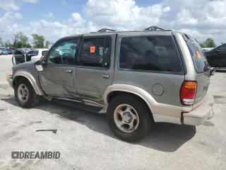 2000 Ford Explorer Eddie Bauer with VIN 1FMZU64E8YZB16294, listed as a Copart auction lot 52494655 with 196,168 mi miles and Salvage title. Bid and sale history available at DreamBid. Image 2.