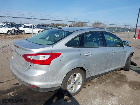 2014 Ford Focus SE with VIN 1FADP3F28EL209943, listed as a IAAI auction lot 41784990 with 28,000 mi miles. Bid and sale history available at carsss.com. Image 4.