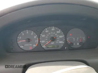 2000 Mazda 626 LX z VIN 1YVGF22C3Y5165341, wystawiony jako Copart lot #56575075 z przebiegiem 58 645 mil mil oraz Szkody całkowita. Historia ofert i sprzedaży dostępna na DreamBid. Obrazek 9.