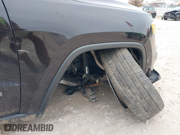 2019 Jeep Grand Cherokee Limited X with VIN 1C4RJFBG3KC637211, listed as a IAAI auction lot 40964270 with 41,611 mi miles and . Bid and sale history available at DreamBid. Image 6.