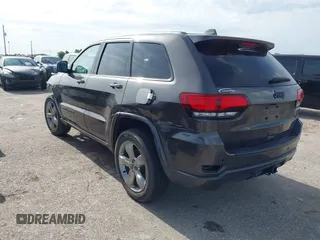 2021 Jeep Grand Cherokee Laredo E z VIN 1C4RJEAGXMC844631, wystawiony jako IAAI lot #42516098 z przebiegiem 65 564 mil mil oraz . Historia ofert i sprzedaży dostępna na DreamBid. Obrazek 3.