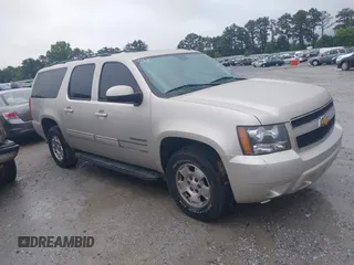 2014 Chevrolet Suburban LT z VIN 1GNSCJE07ER116692, wystawiony jako IAAI lot #42229575 z przebiegiem 175 135 mil mil oraz . Historia ofert i sprzedaży dostępna na DreamBid. Obrazek 1.