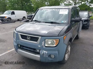 2003 Honda Element EX z VIN 5J6YH28543L017257, wystawiony jako IAAI lot #42391189 z przebiegiem 142 104 mil mil oraz . Historia ofert i sprzedaży dostępna na DreamBid. Obrazek 17.
