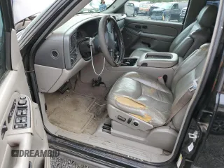 2005 Chevrolet Suburban LS with VIN 3GNFK16Z75G256551, listed as a Copart auction lot 76172014 with 229,260 mi miles and Salvage Title. Bid and sale history available at carsss.com. Image 7.