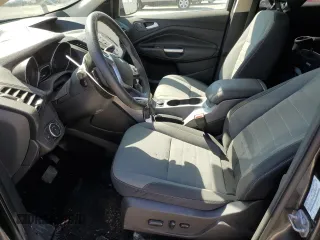 2016 Ford Escape SE z VIN 1FMCU9GX0GUC72104, wystawiony jako Copart lot #54232485 z przebiegiem 89 827 mil mil oraz Szkody całkowita. Historia ofert i sprzedaży dostępna na DreamBid. Obrazek 7.