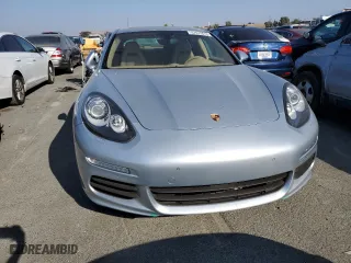2015 Porsche Panamera 4 with VIN WP0AA2A71FL001349, listed as a Copart auction lot 67675673 with 44,195 mi miles. Bid and sale history available at carsss.com. Image 5.