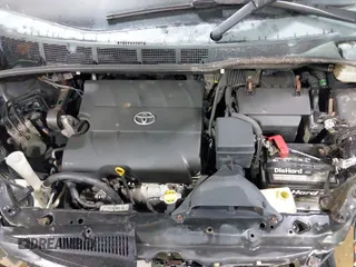 2011 Toyota Sienna SE with VIN 5TDXK3DC1BS172813, listed as a IAAI auction lot 41643352 with 172,385 mi miles. Bid and sale history available at carsss.com. Image 10.