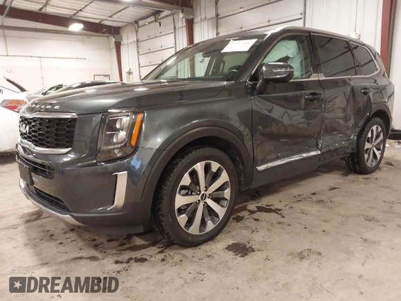 2022 Kia Telluride EX z VIN 5XYP3DHC0NG257513, wystawiony jako IAAI lot #42237366 z przebiegiem 43 936 mil mil oraz . Historia ofert i sprzedaży dostępna na DreamBid. Obrazek 2.