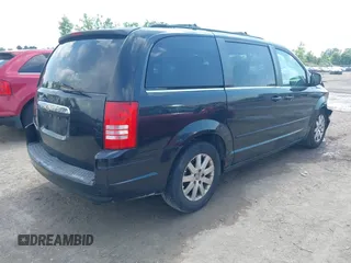 2008 Chrysler Town & Country Touring с VIN 2A8HR54P38R133357, выставлен на аукционе IAAI как лот 42514872 с пробегом 159 240 миль миль и . История ставок и продаж доступна на DreamBid. Изображение 4.