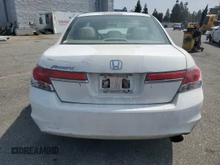 2011 Honda Accord LX z VIN 1HGCP2F30BA056346, wystawiony jako Copart lot #59179175 z przebiegiem 155 307 mil mil oraz Szkoda całkowita • Salvage title. Historia ofert i sprzedaży dostępna na DreamBid. Obrazek 6.