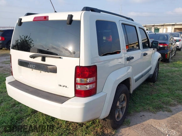 2008 Jeep Liberty Sport with VIN 1J8GP28K48W228144, listed as a IAAI auction lot 41928584 with Not Provided miles. Bid and sale history available at carsss.com. Image 4.