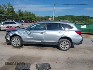 2018 Subaru Outback Premium с VIN 4S4BSACC2J3301086, выставлен на аукционе IAAI как лот 42380810 с пробегом 193 973 миль миль и . История ставок и продаж доступна на DreamBid. Изображение 15.