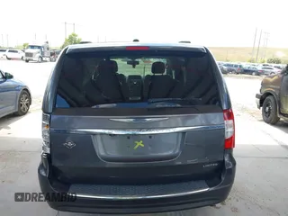 2015 Chrysler Town & Country Limited Platinum with VIN 2C4RC1GG9FR528125, listed as a IAAI auction lot 41925382 with 126,796 mi miles. Bid and sale history available at carsss.com. Image 16.