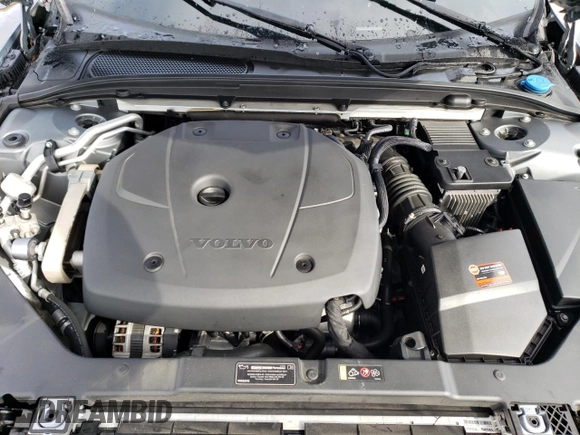 2019 Volvo S60 R-Design with VIN 7JRA22TM8KG015933, listed as a Copart auction lot 78727043 with 44,512 mi miles. Bid and sale history available at carsss.com. Image 12.