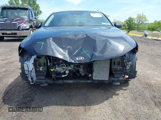 2021 Kia K5 LXS z VIN 5XXG14J25MG052084, wystawiony jako IAAI lot #42237008 z przebiegiem 31 278 mil mil oraz . Historia ofert i sprzedaży dostępna na DreamBid. Obrazek 6.