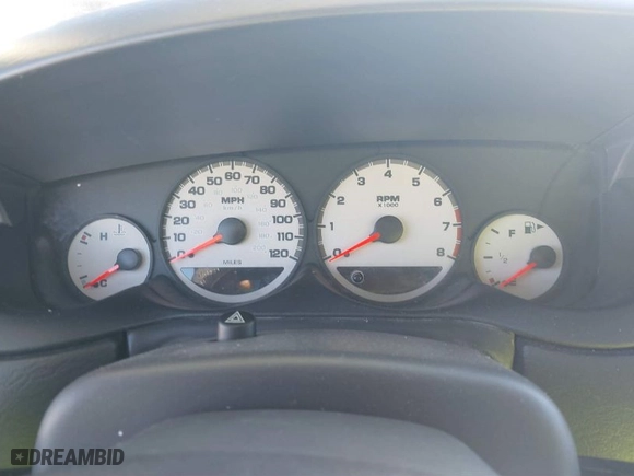 2005 Dodge Neon SXT with VIN 1B3ES56CX5D114703, listed as a IAAI auction lot 41254032 with 1 mi miles. Bid and sale history available at carsss.com. Image 7.