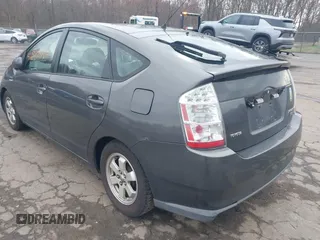 2007 Toyota Prius with VIN JTDKB20U673207969, listed as a IAAI auction lot 41897542 with 374,266 mi miles. Bid and sale history available at carsss.com. Image 3.