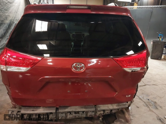 2011 Toyota Sienna LE AAS z VIN 5TDKK3DC2BS025698, wystawiony jako IAAI lot #41472958 z przebiegiem 150 699 mil mil oraz . Historia ofert i sprzedaży dostępna na DreamBid. Obrazek 17.