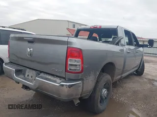 2022 Ram 2500 Big Horn with VIN 3C6UR5DJ6NG182451, listed as a IAAI auction lot 41237938 with 88,140 mi miles. Bid and sale history available at carsss.com. Image 4.