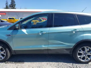 2013 Ford Escape SEL с VIN 1FMCU9H99DUC55653, выставлен на аукционе IAAI как лот 42002872 с пробегом 84 776 миль миль и . История ставок и продаж доступна на DreamBid. Изображение 15.
